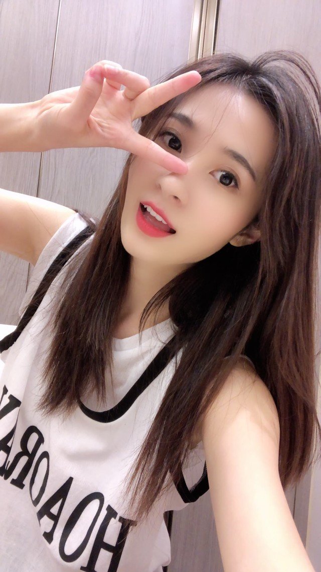 北京，22岁，小护士一枚 第2张