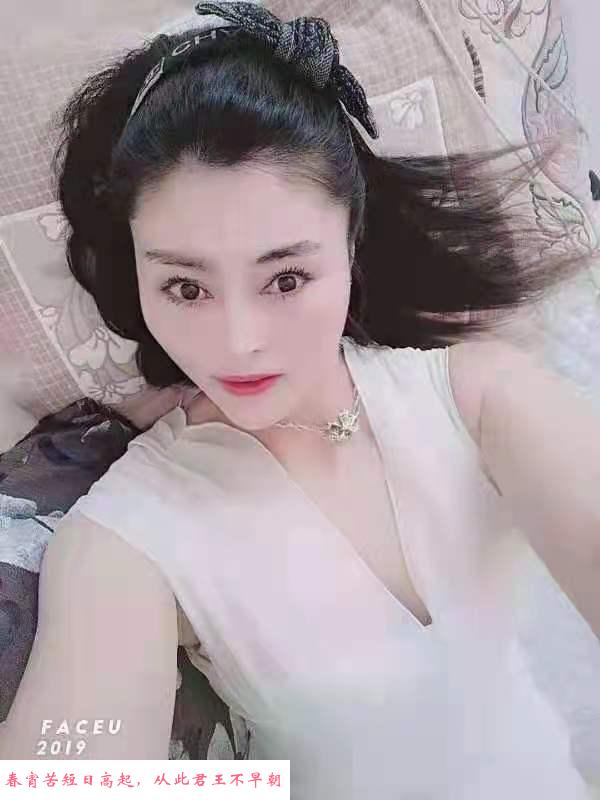 大奶熟女一枚 第1张