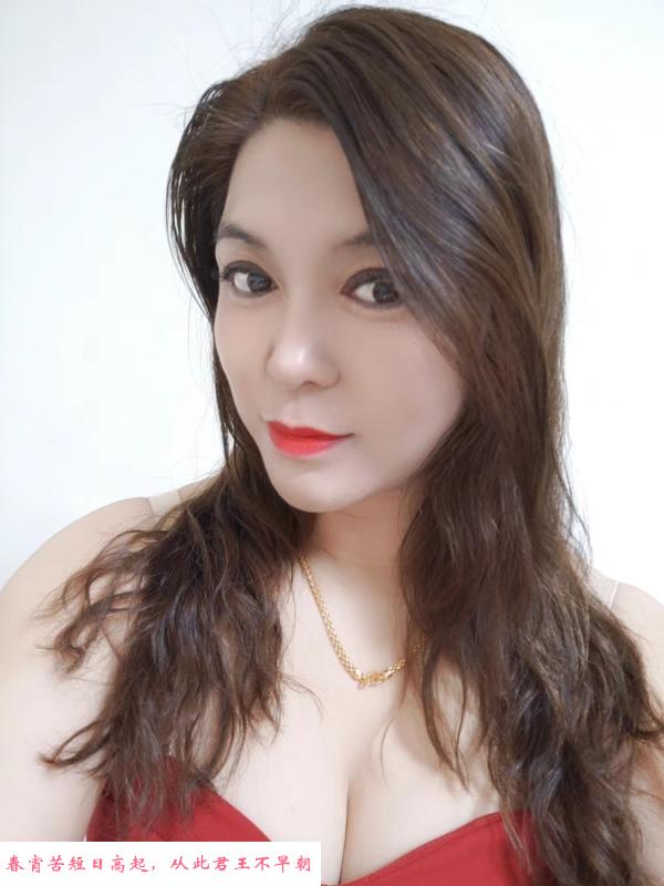 丰乳肥臀的大尺熟女 第1张