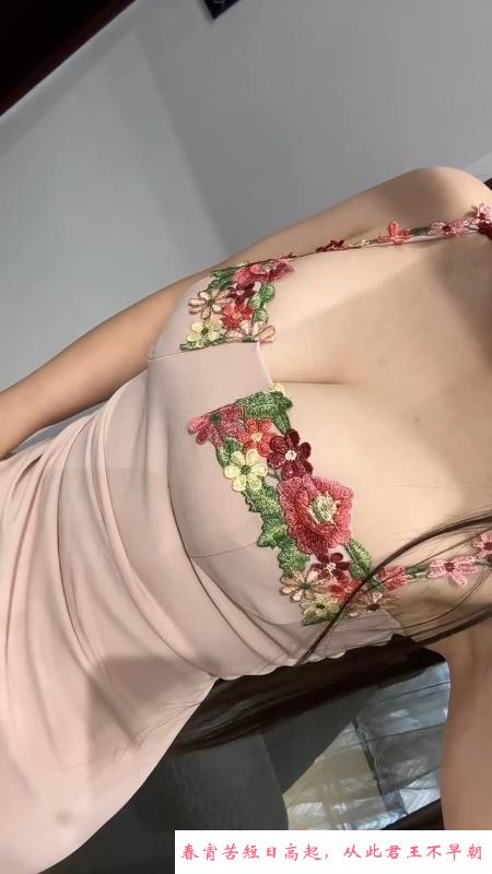 罗湖大胸姐姐 第1张