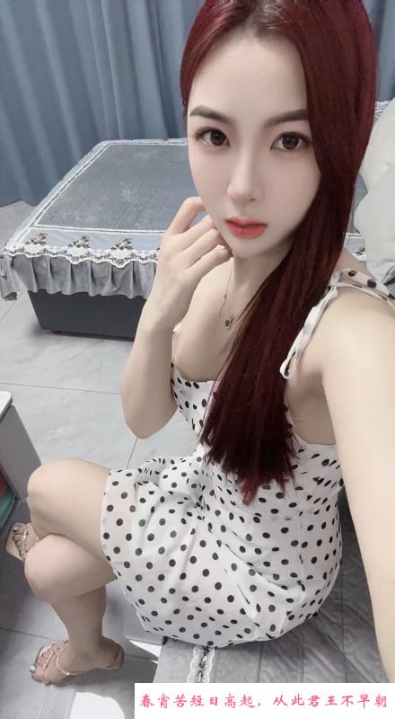 长腿性感御姐尤尤 第3张