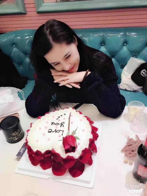 450一次的美少妇，拍下屁股，就知道要换动作 第1张
