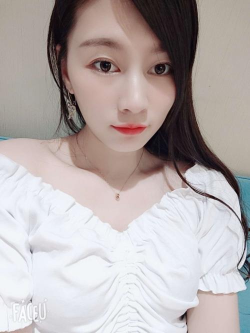 服务系小师妹 第1张