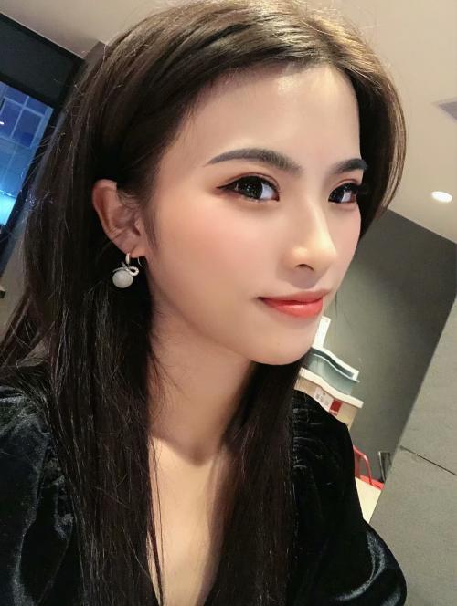 美女梦凡 第2张