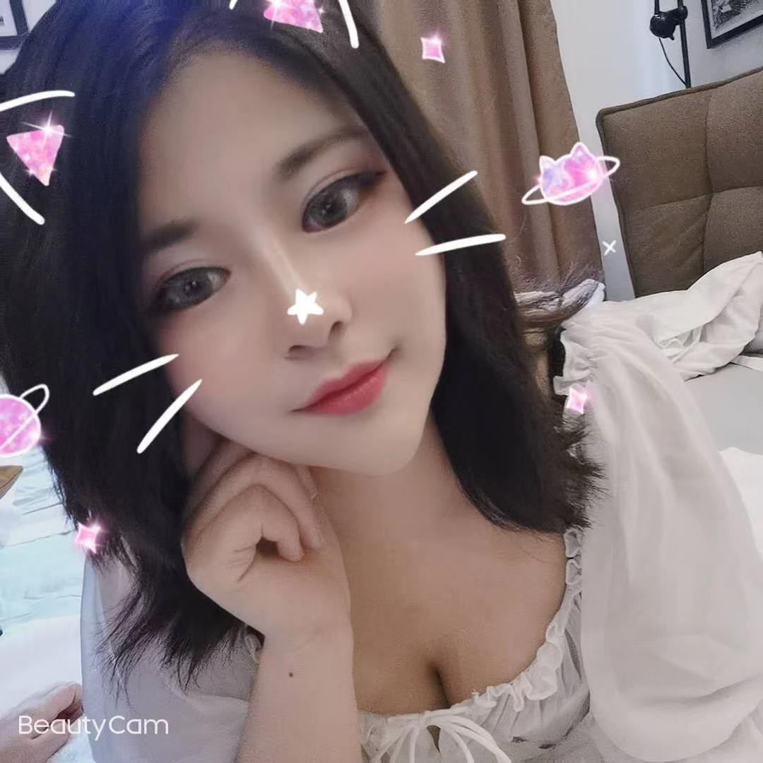 武汉一年轻妹子 第1张