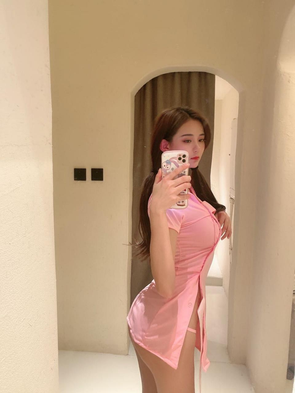 出差体验性感骚货美女,身材火辣服务超级好 第3张