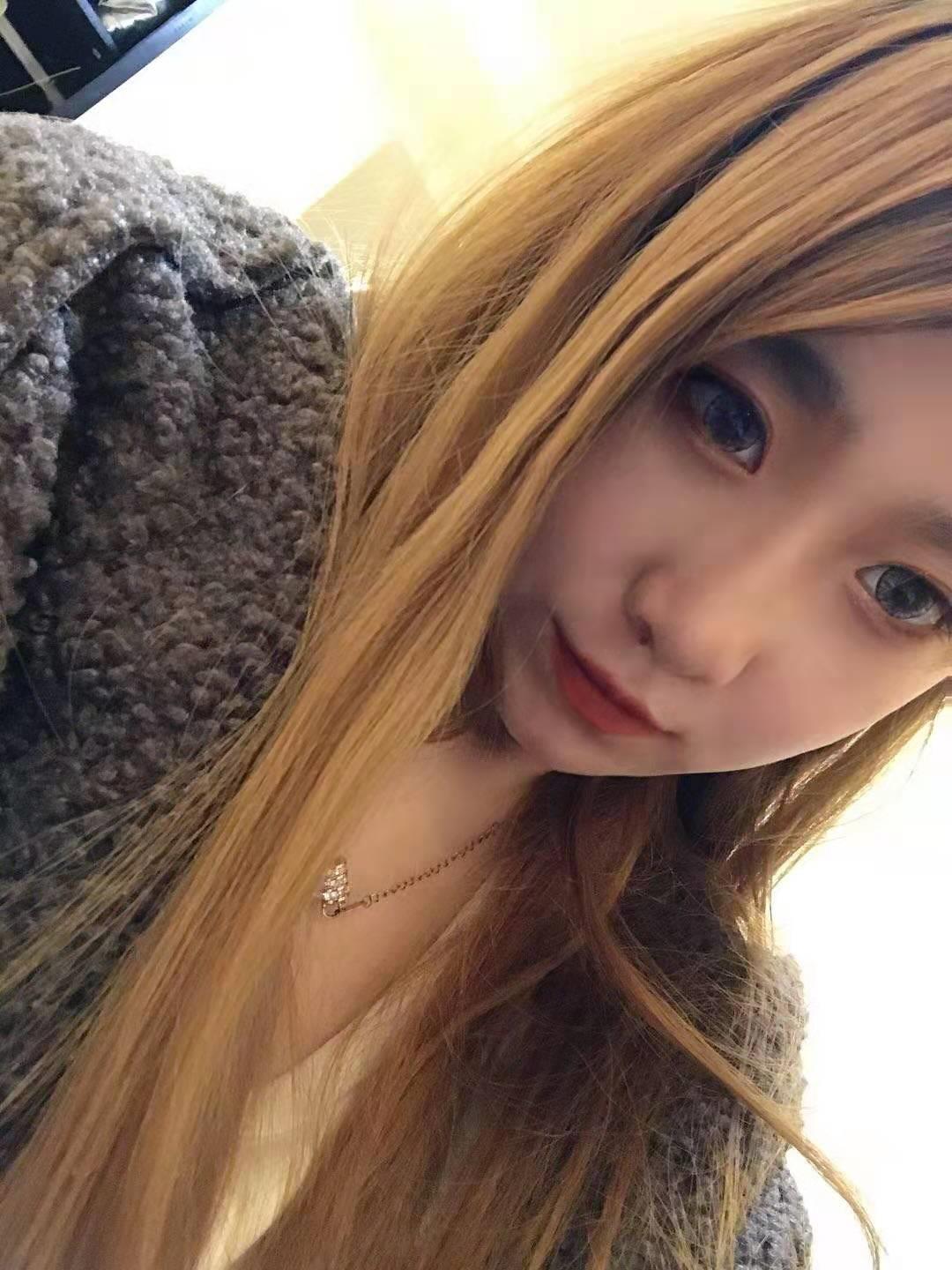 体验00后微胖女孩 第1张