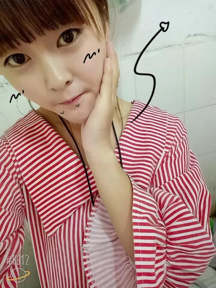默默约炮 第1张