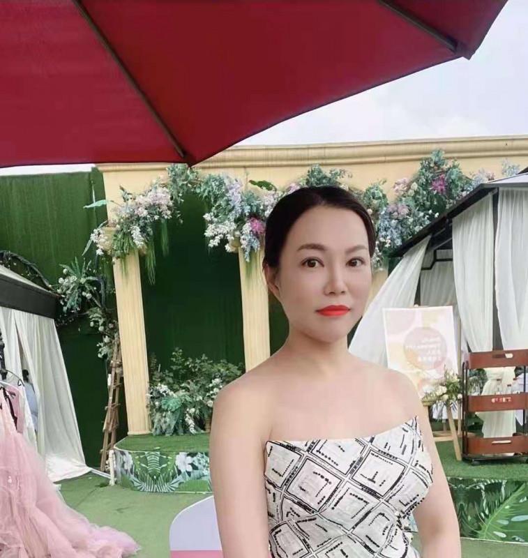 骚少妇玲珑 第3张