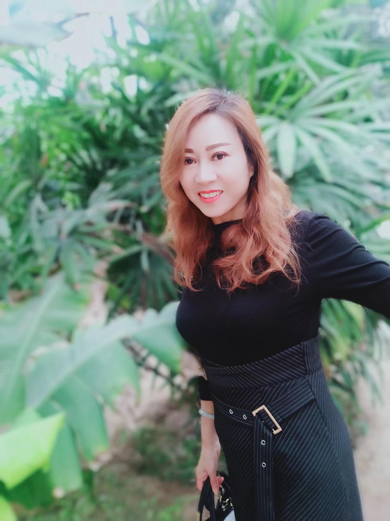 潘家园气质骚熟女，欲罢不能 第1张