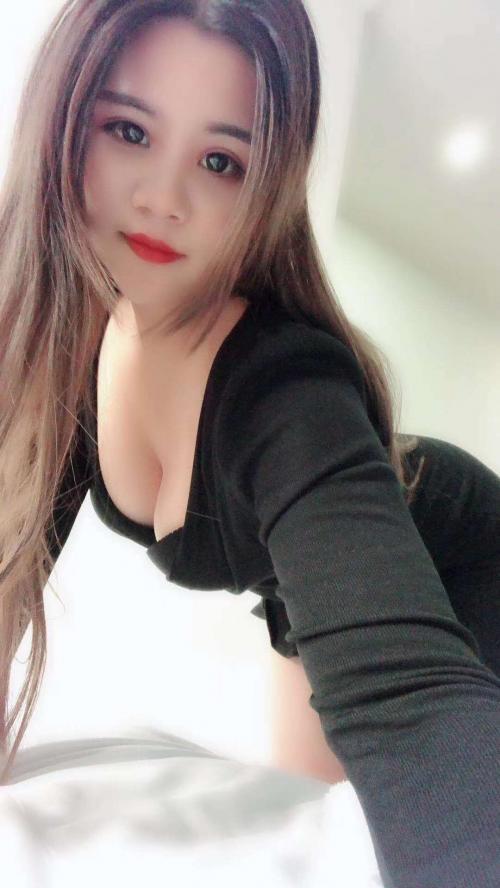 刚下海的妹子,胸大性感,貌美肤白,身材一流,手法超好 第1张