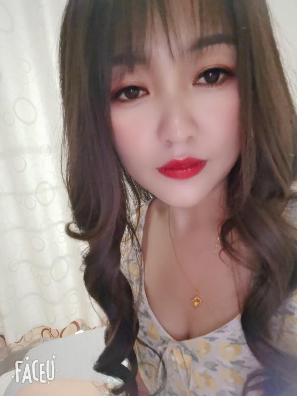 双飞两姐妹 第2张