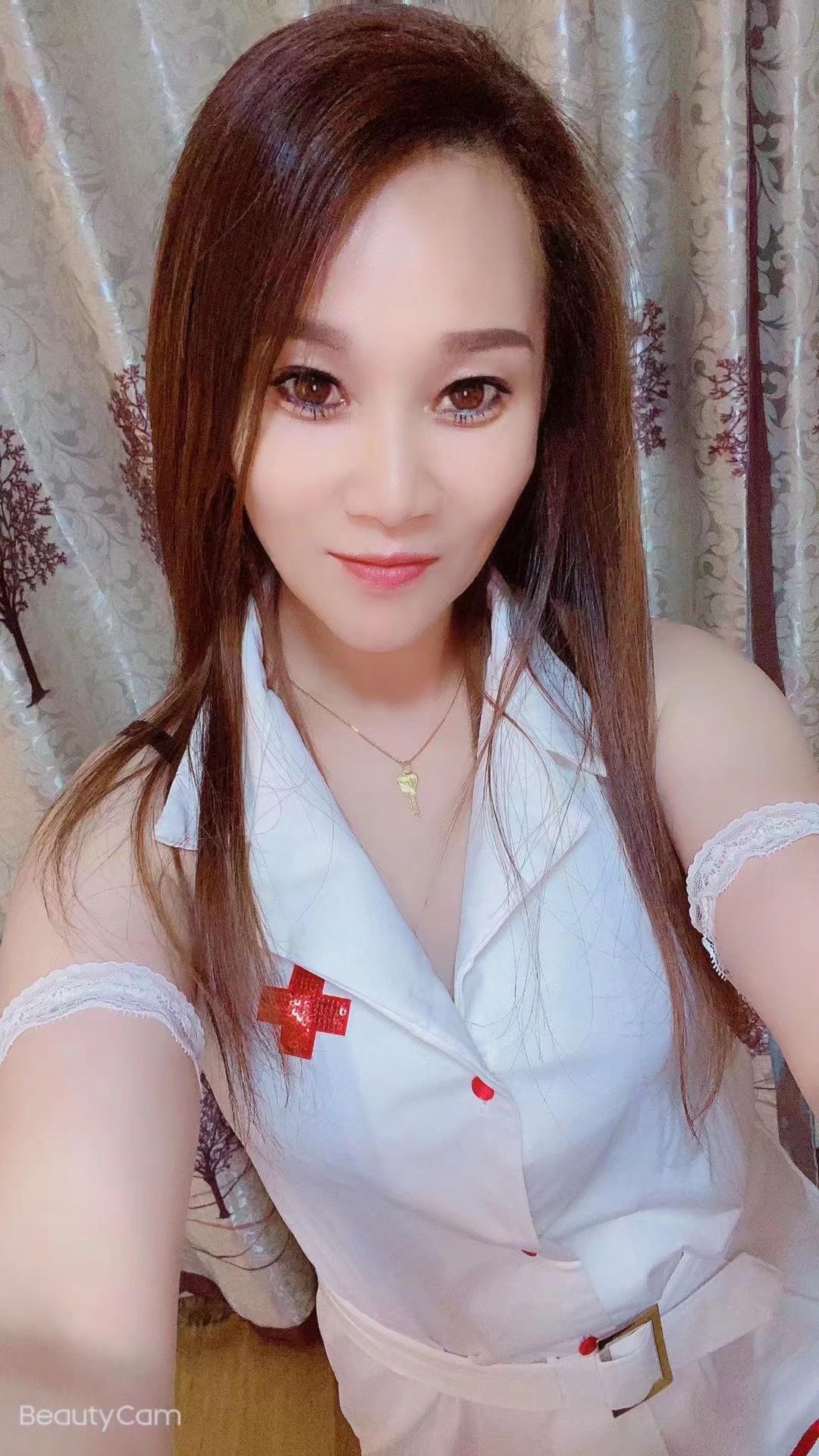 风骚熟女阿美 第1张