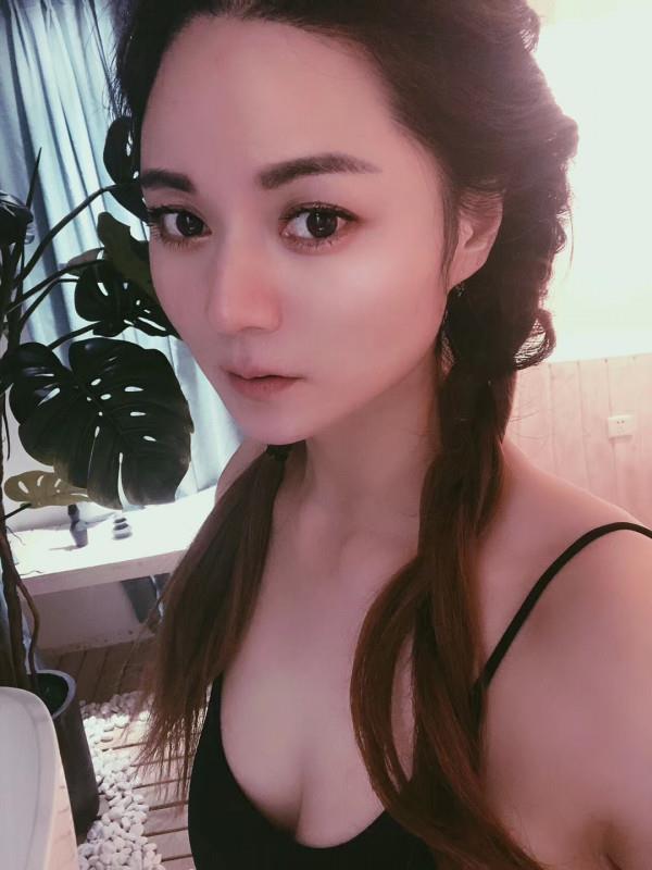 诱惑软妹子 第1张
