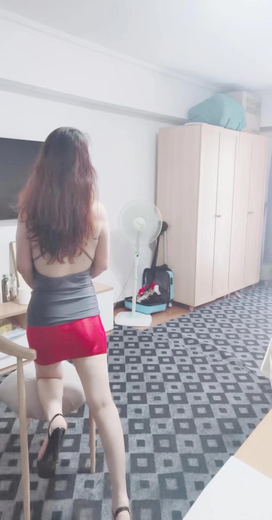 青年路超爽熟女妩媚 第3张