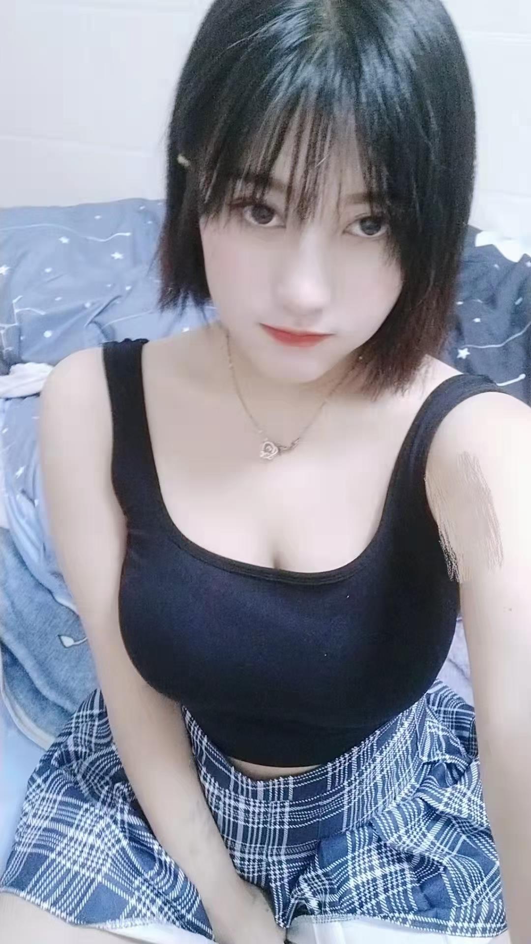 大朗零零后 第1张