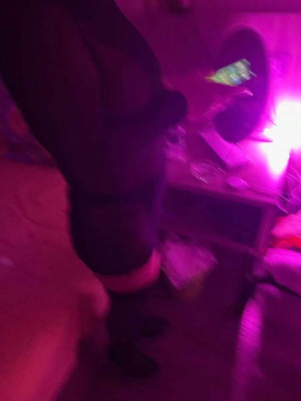 鼓楼短发风骚熟女 第1张