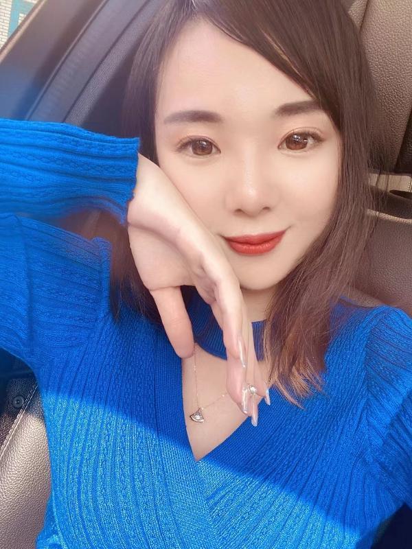 西湖区迷人小美女 第2张
