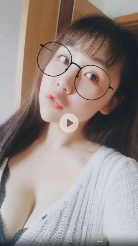 京汉可爱大胸美女 第2张