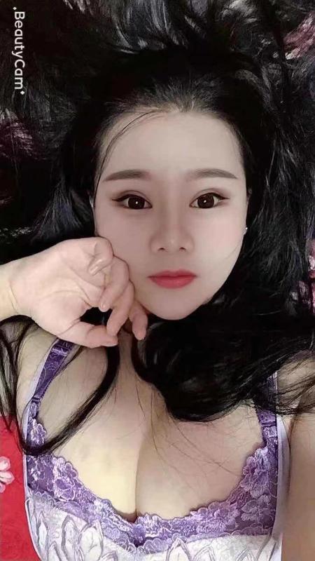 武汉大胸骚女 第1张