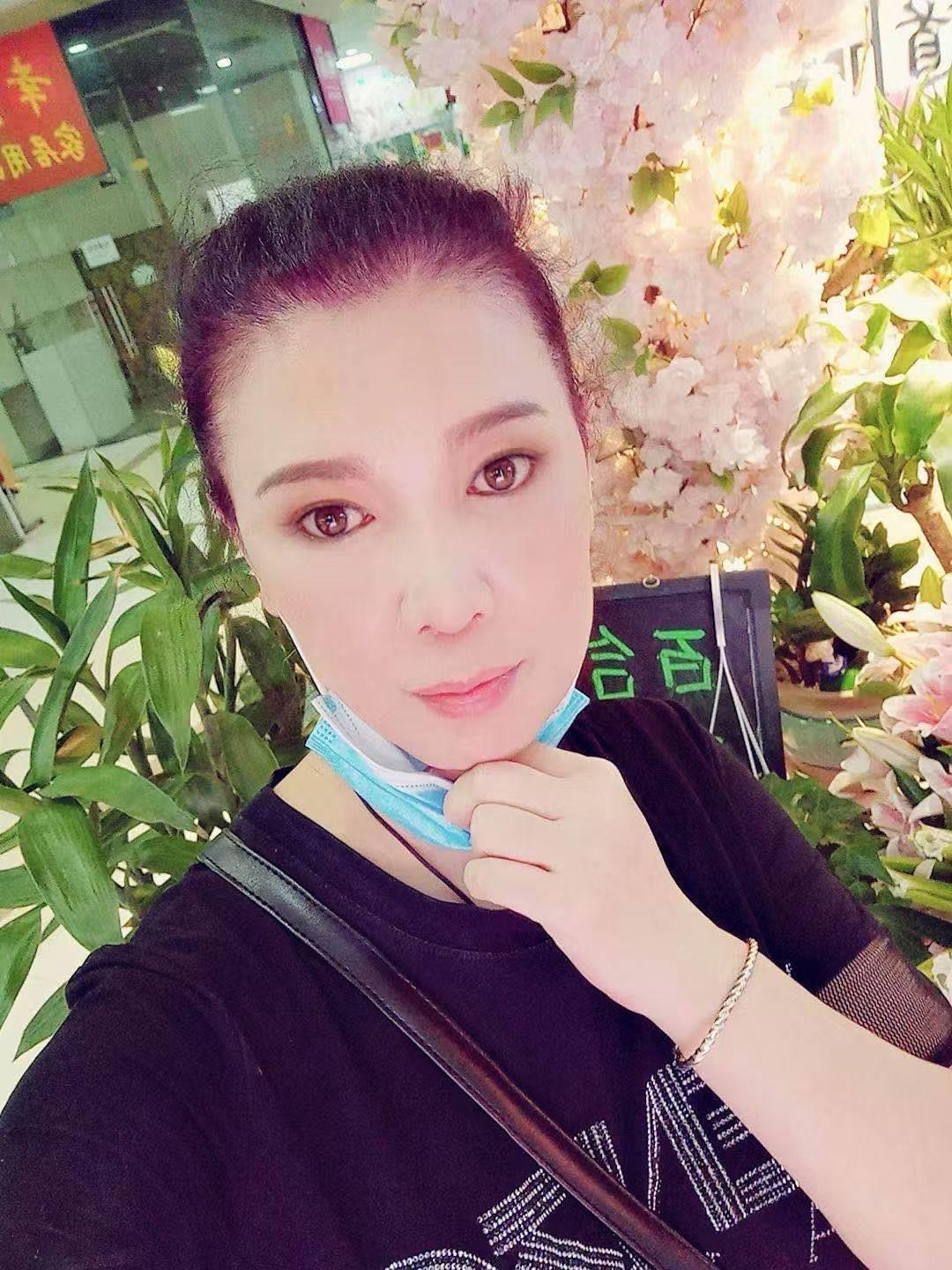 罗湖性价比大胸少妇飘雪 第1张