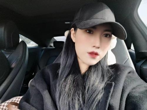 成都小活很出色的少数民族姑娘 第2张