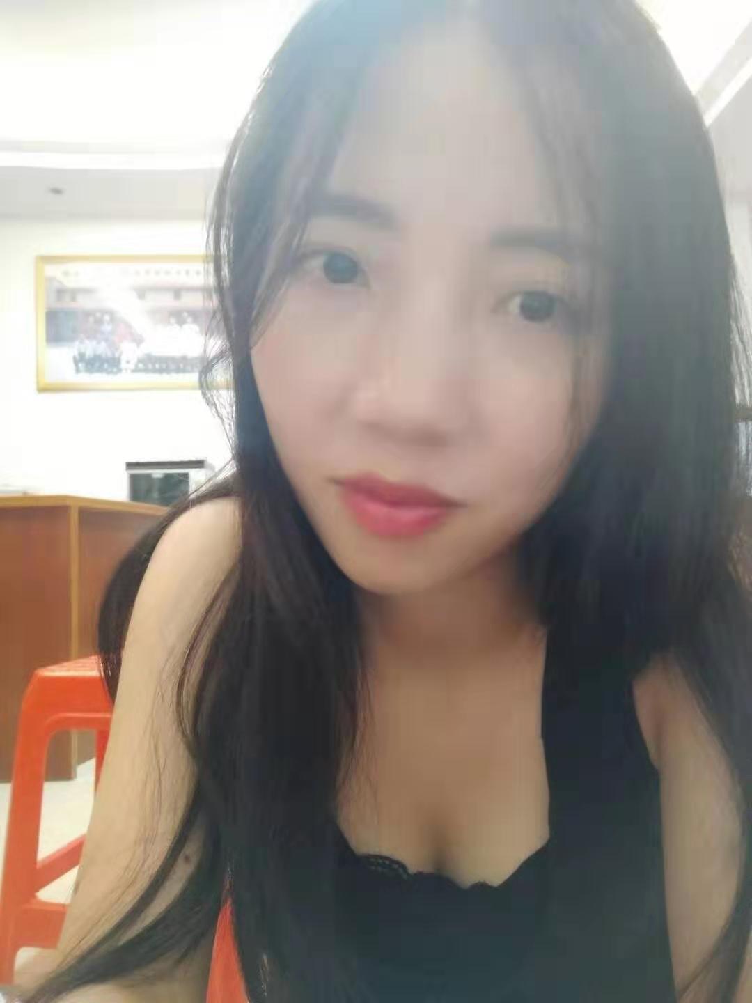 坂田小家碧玉很清纯 第2张