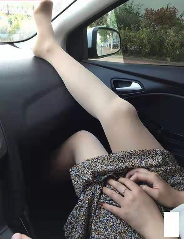 丰满人妻,手感超好 第1张