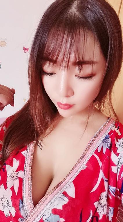 芝罘区漂亮妹子，奶子大，关键性格还好 第1张