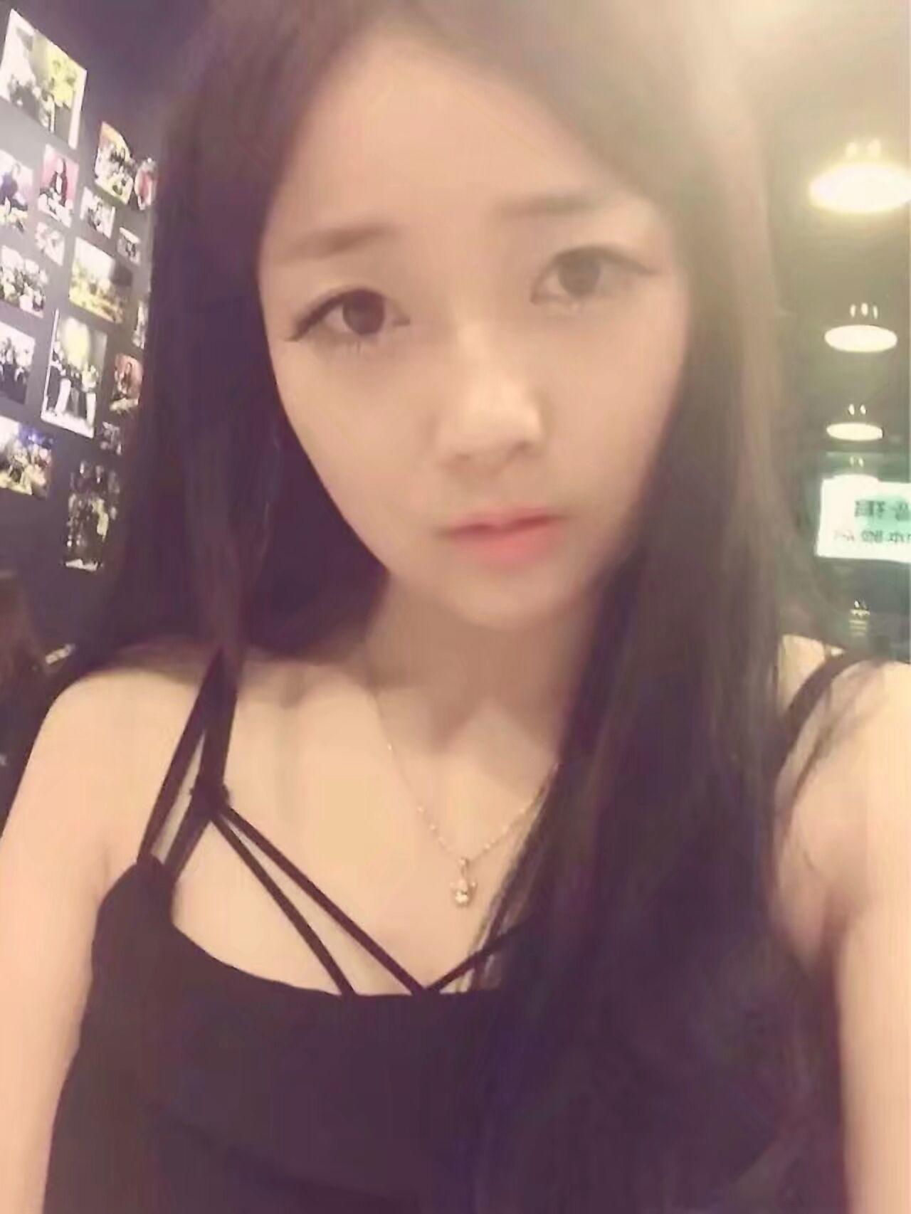 独居小萝莉，强势占有~羞涩kiss淫荡69，全方位蹂躏 第1张