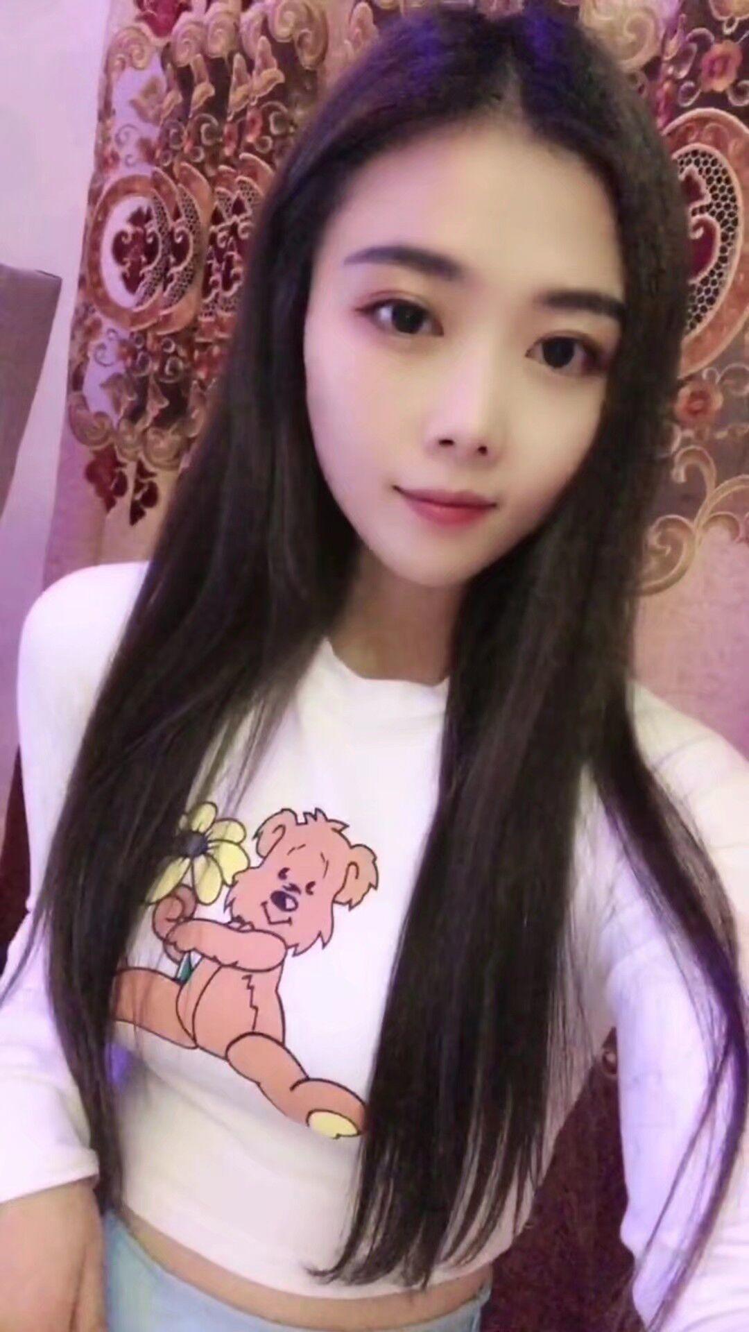 艺名雨中百合，劲爆性感骚味足 第1张